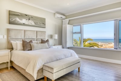 Luxury Villa Photo #24