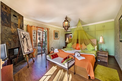 Luxury Villa Photo #23
