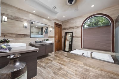 Luxury Villa Photo #38