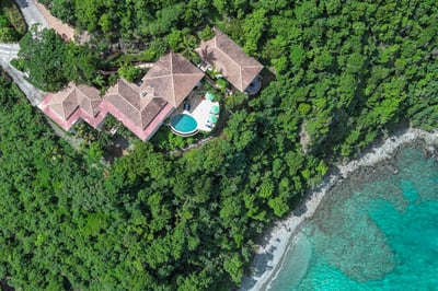 Luxury Villa Photo #4