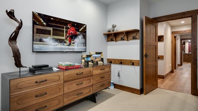 Bunk bedroom