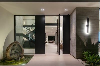 Luxury Villa Photo #11