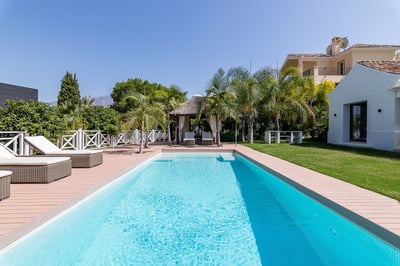 Luxury Villa Photo #3