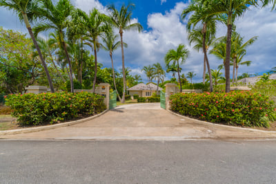 Luxury Villa Photo #30