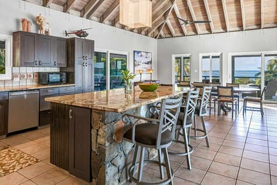 Luxury Villa Photo #8