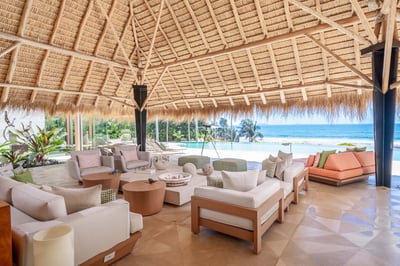 Luxury Villa Photo #19