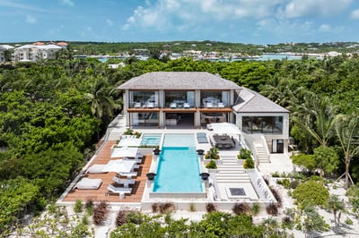 Luxury Villa Photo #4