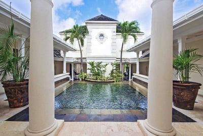 Luxury Villa Photo #17