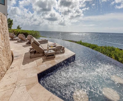 Luxury Villa Photo #7