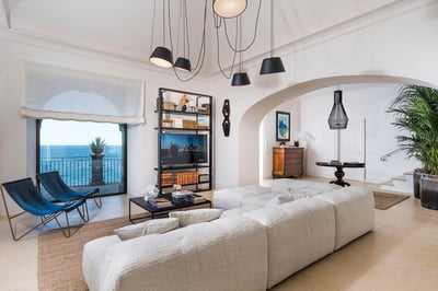 Luxury Villa Photo #20