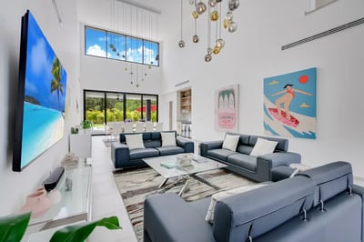 Luxury Villa Photo #24