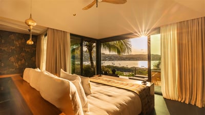 Luxury Villa Photo #37