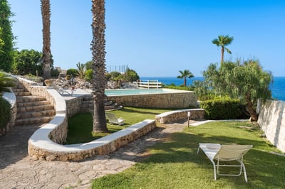 Luxury Villa Photo #17