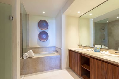 Luxury Villa Photo #25