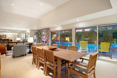 Luxury Villa Photo #15