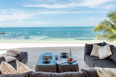 Luxury Villa Photo #16