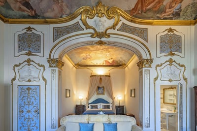 Luxury Villa Photo #11