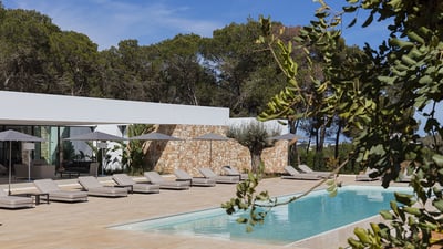 Luxury Villa Photo #4