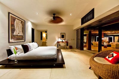 Luxury Villa Photo #15