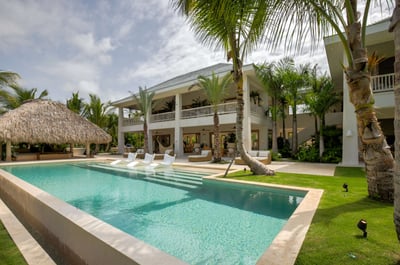 Luxury Villa Photo #5