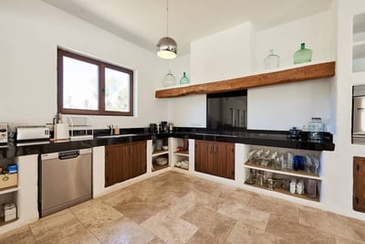 Luxury Villa Photo #11