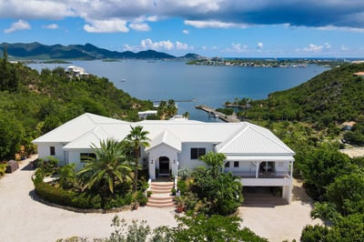 Luxury Villa Photo #3