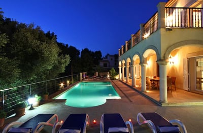 Luxury Villa Photo #2