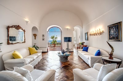 Luxury Villa Photo #14