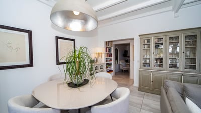 Luxury Villa Photo #5