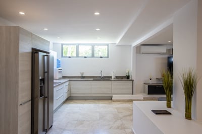 Luxury Villa Photo #43