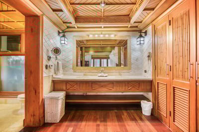 Luxury Villa Photo #47