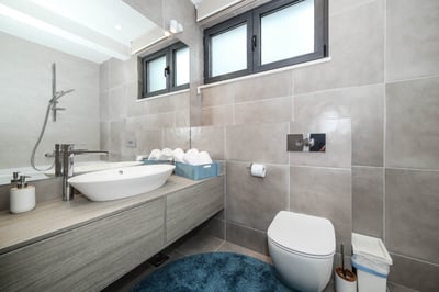 Luxury Villa Photo #36
