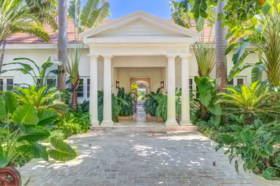 Luxury Villa Photo #16