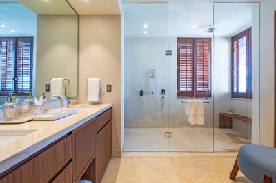 Luxury Villa Photo #32