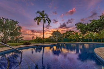 Luxury Villa Photo #4