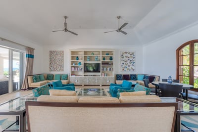 Luxury Villa Photo #28
