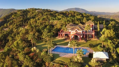 Luxury Villa Photo #2