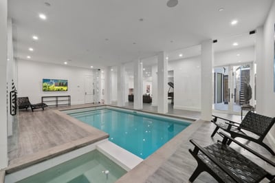 Luxury Villa Photo #23