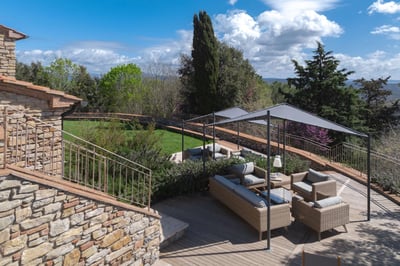 Luxury Villa Photo #6