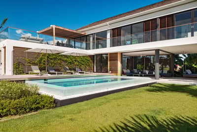 Luxury Villa Photo #9