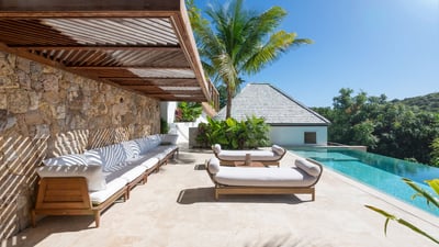Luxury Villa Photo #4