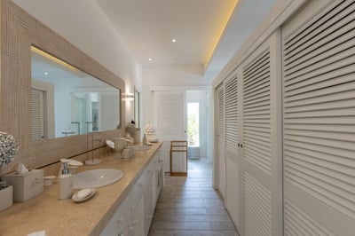 Luxury Villa Photo #48
