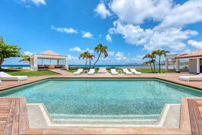 Luxury Villa Photo #3