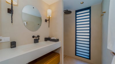 Luxury Villa Photo #53