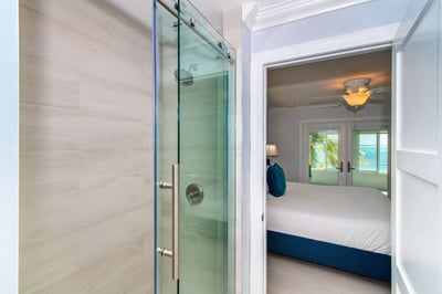 Luxury Villa Photo #30