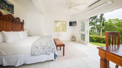 Luxury Villa Photo #17