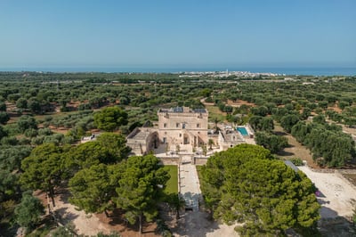 Luxury Villa Photo #7