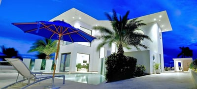 Luxury Villa Photo #2