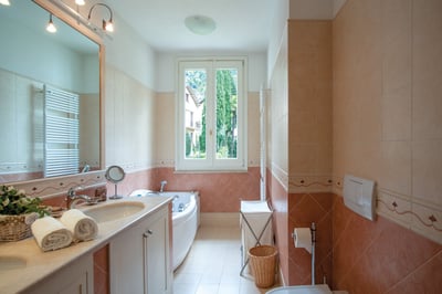 Luxury Villa Photo #17