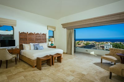 Luxury Villa Photo #32